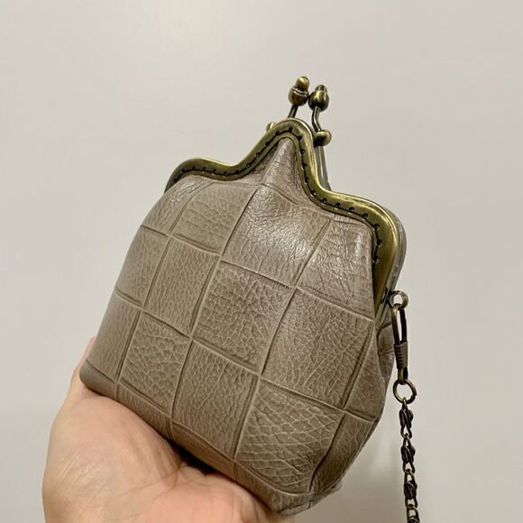 Chic Handsewn Genuine Embossed Leather Castle Shaped & Coin Purse with Chain - Picture 2 of 14